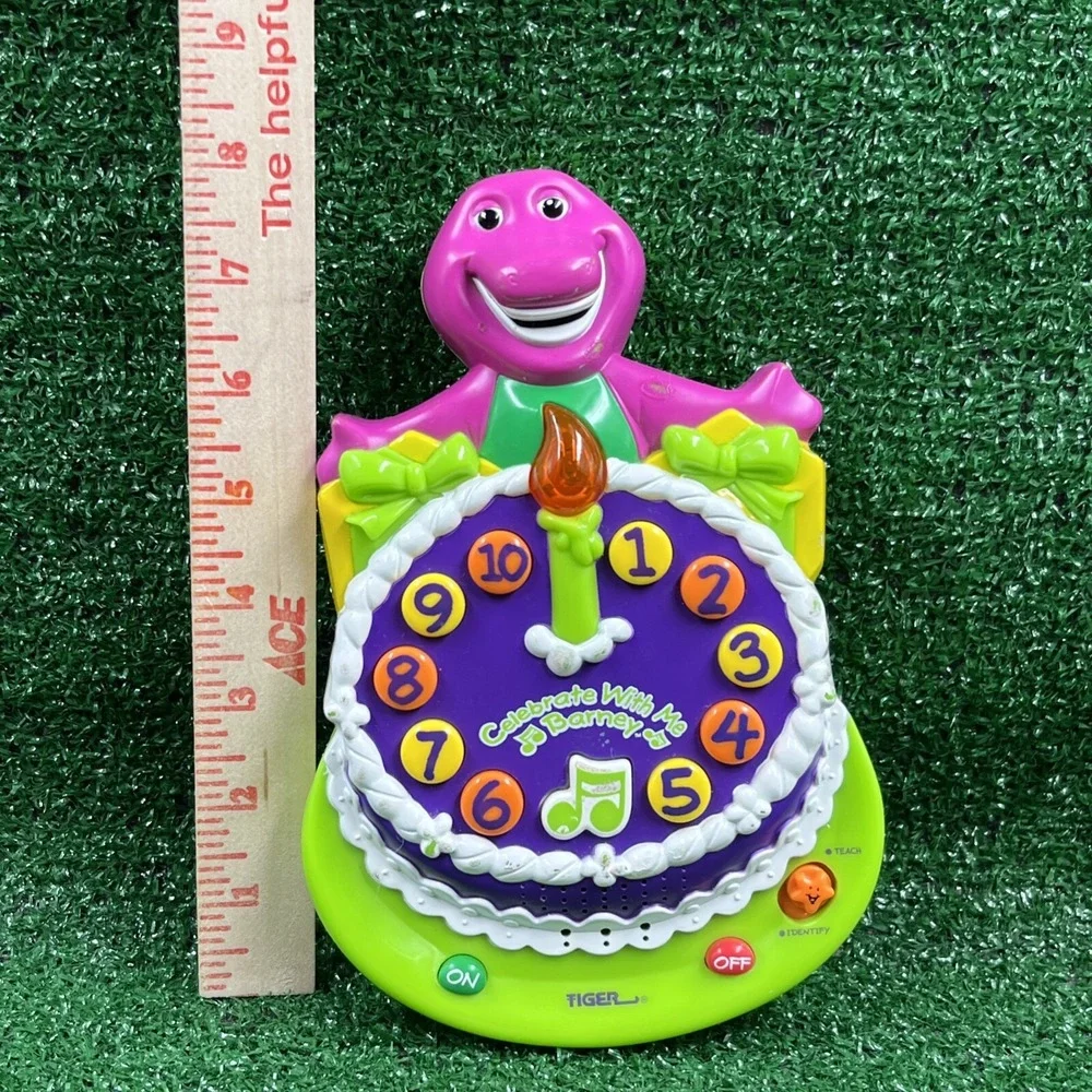 Celebrate With Me‎ Barney Birthday Cake Tiger Electronics Handheld Tested